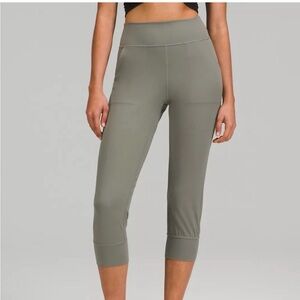 Lululemon Align Jogger Crop in Grey Sage Sz 6